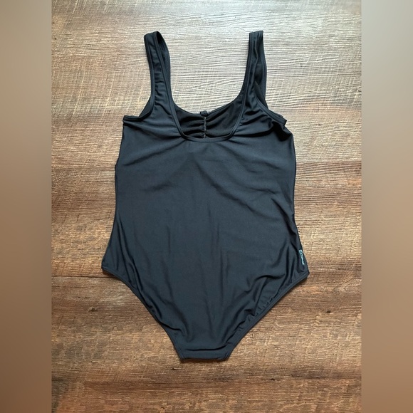 ZOGGS supportive Marley scoopback one piece swimsuit black bathing suit EUC sz L - Picture 6 of 13